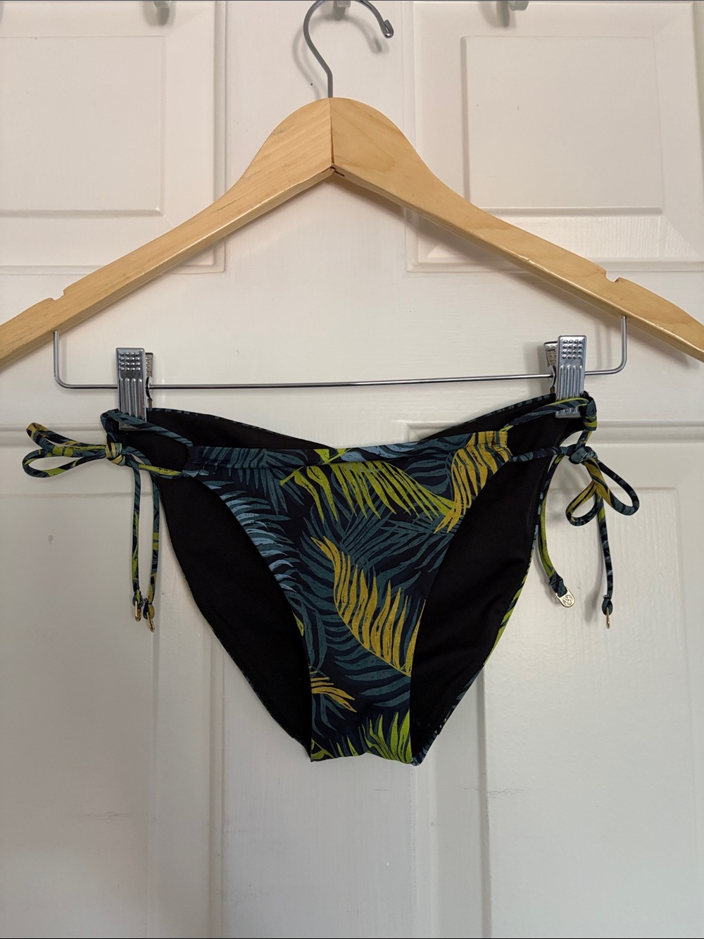 Victoria’s Secret Swim Tropical Tie Side Bikini Bottom XS